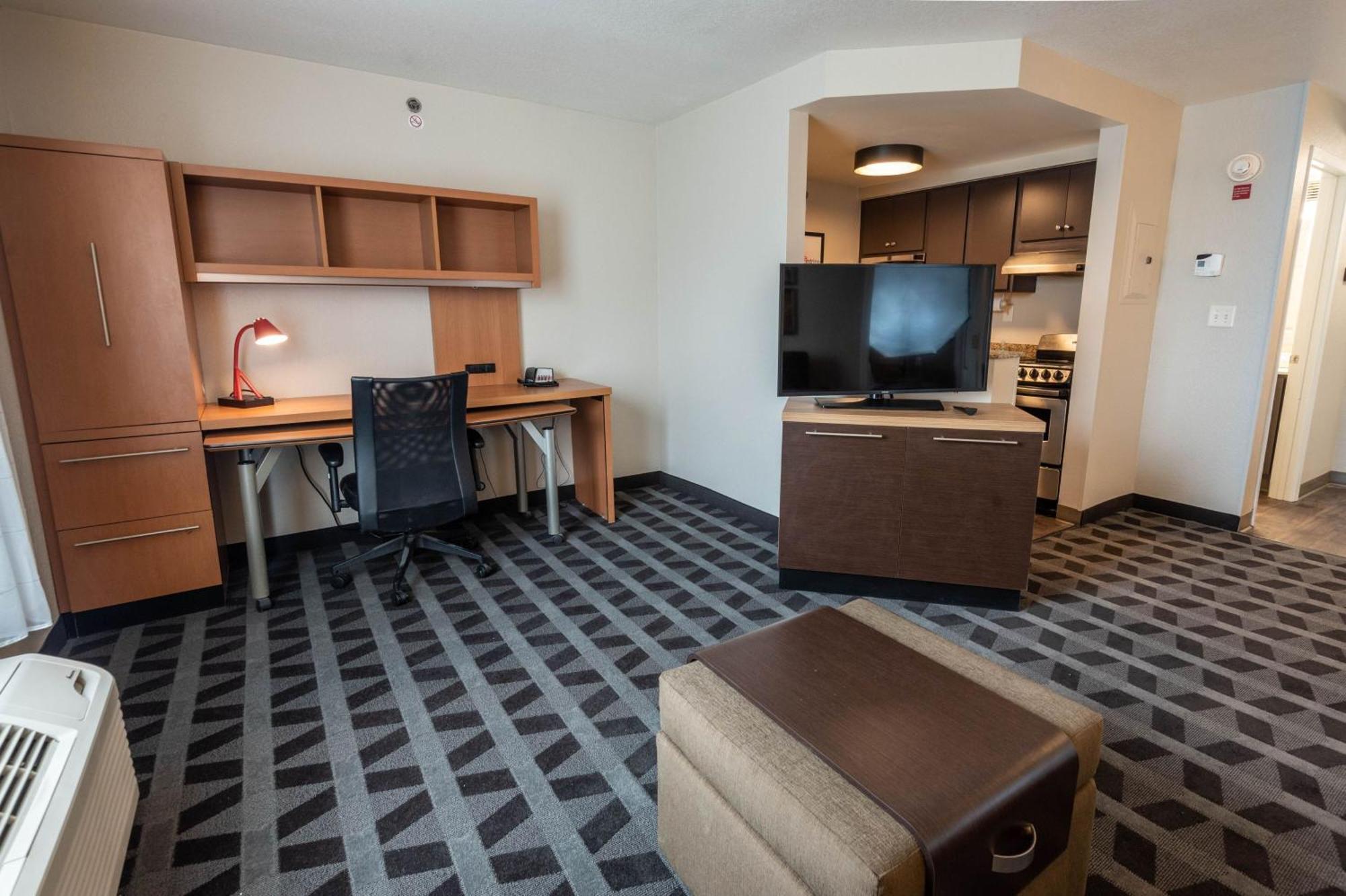 Towneplace Columbus Airport Hotel