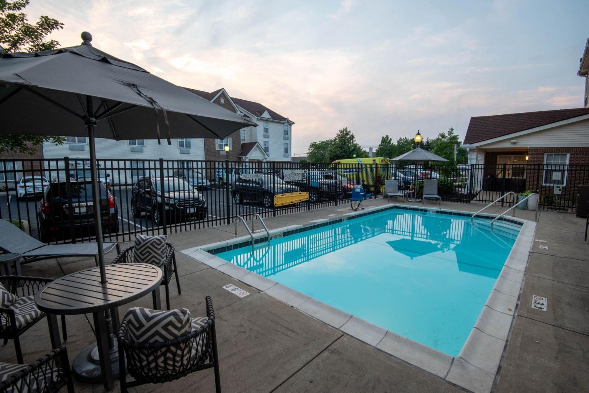 Towneplace Columbus Airport Hotel 3*